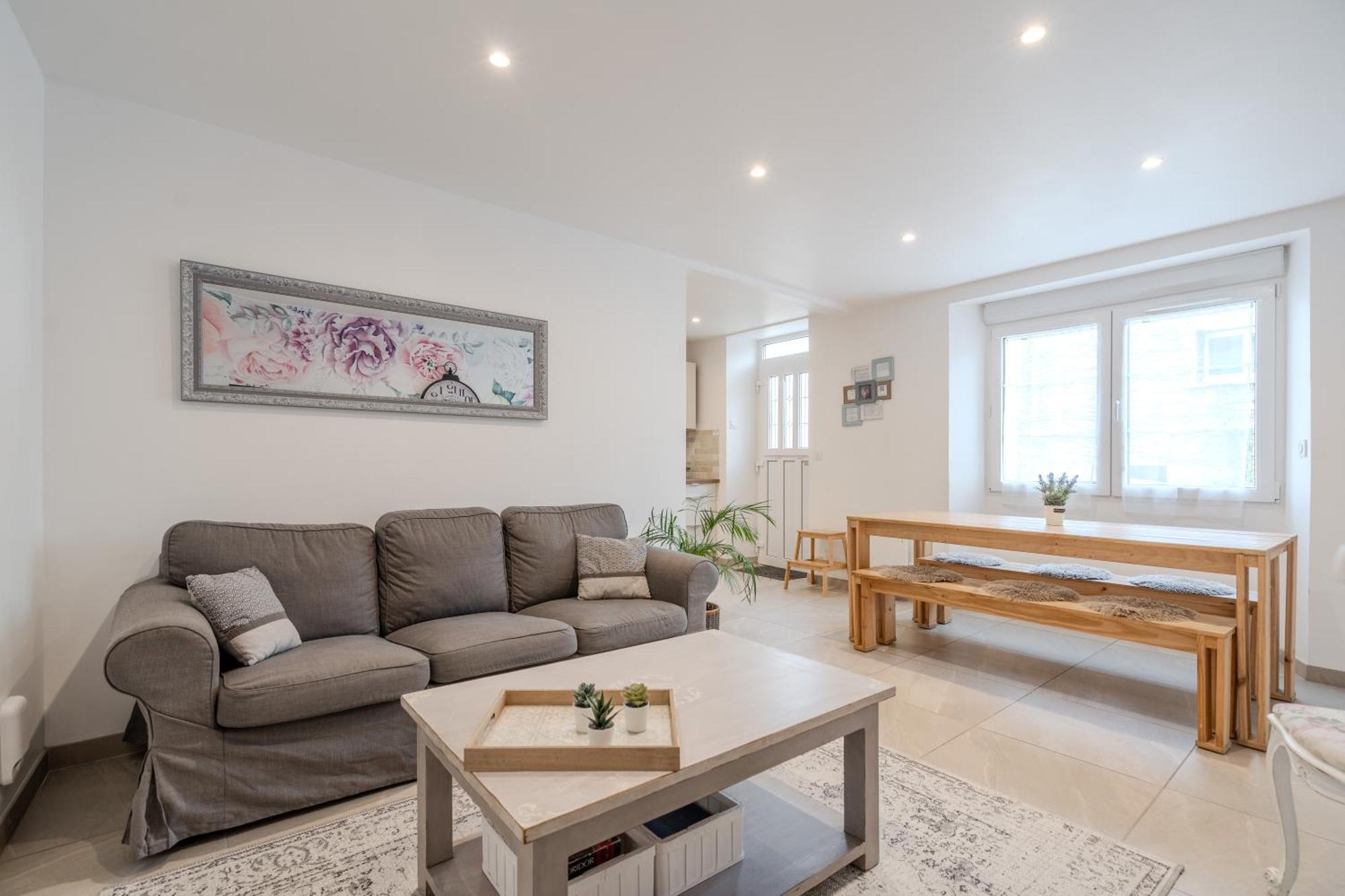 Cosy Cottage, 5 Minutes Disneyland! Holiday home