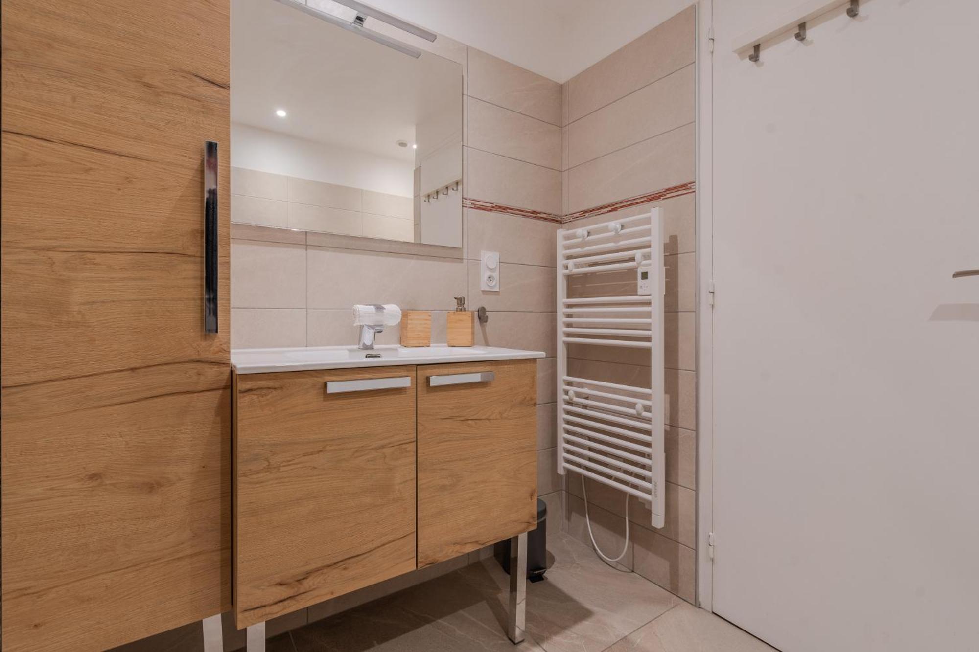 Cosy Cottage, 5 Minutes Disneyland! Holiday home
